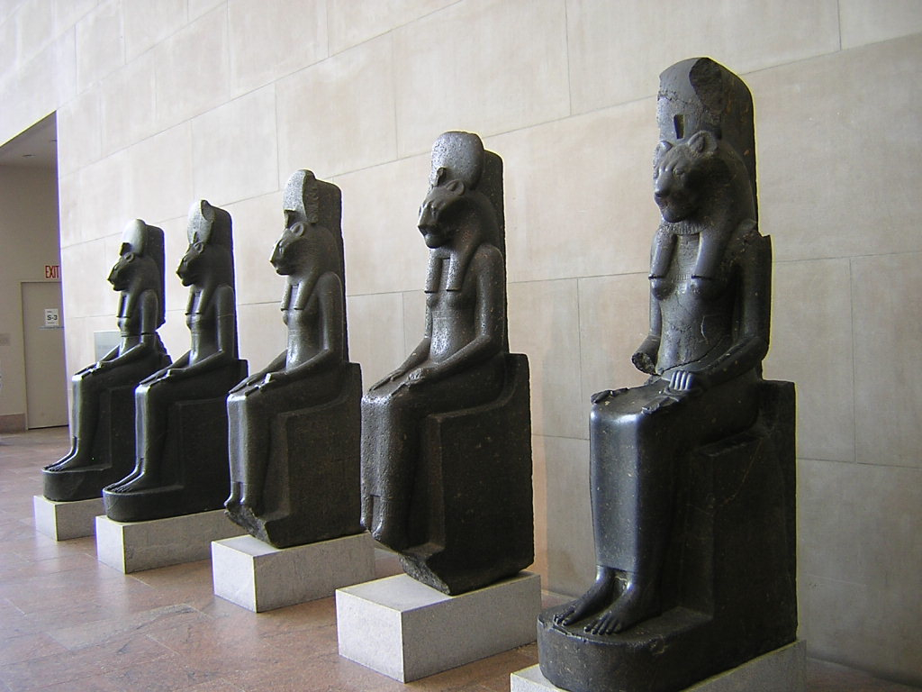 ancient egyptian artifacts in museums