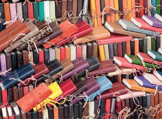 Come and discover our range of genuine leather handbags on Florence Leather  Market